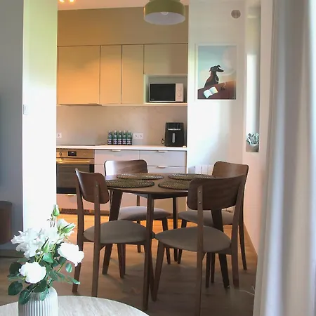 Iwicka Premium Holidays & Business Apartamento Varsóvia
